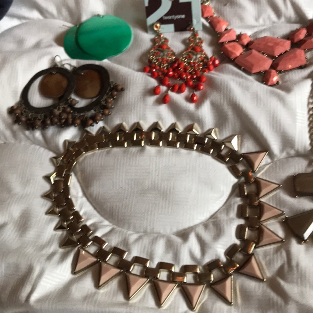 Jewelry bundle - Picture 3 of 4